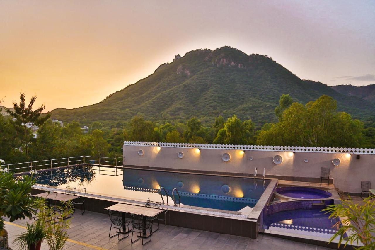 แบมบู สา รีสอร์ต แอนด์ สปา Hotel อุเดเปอร์ ภายนอก รูปภาพ