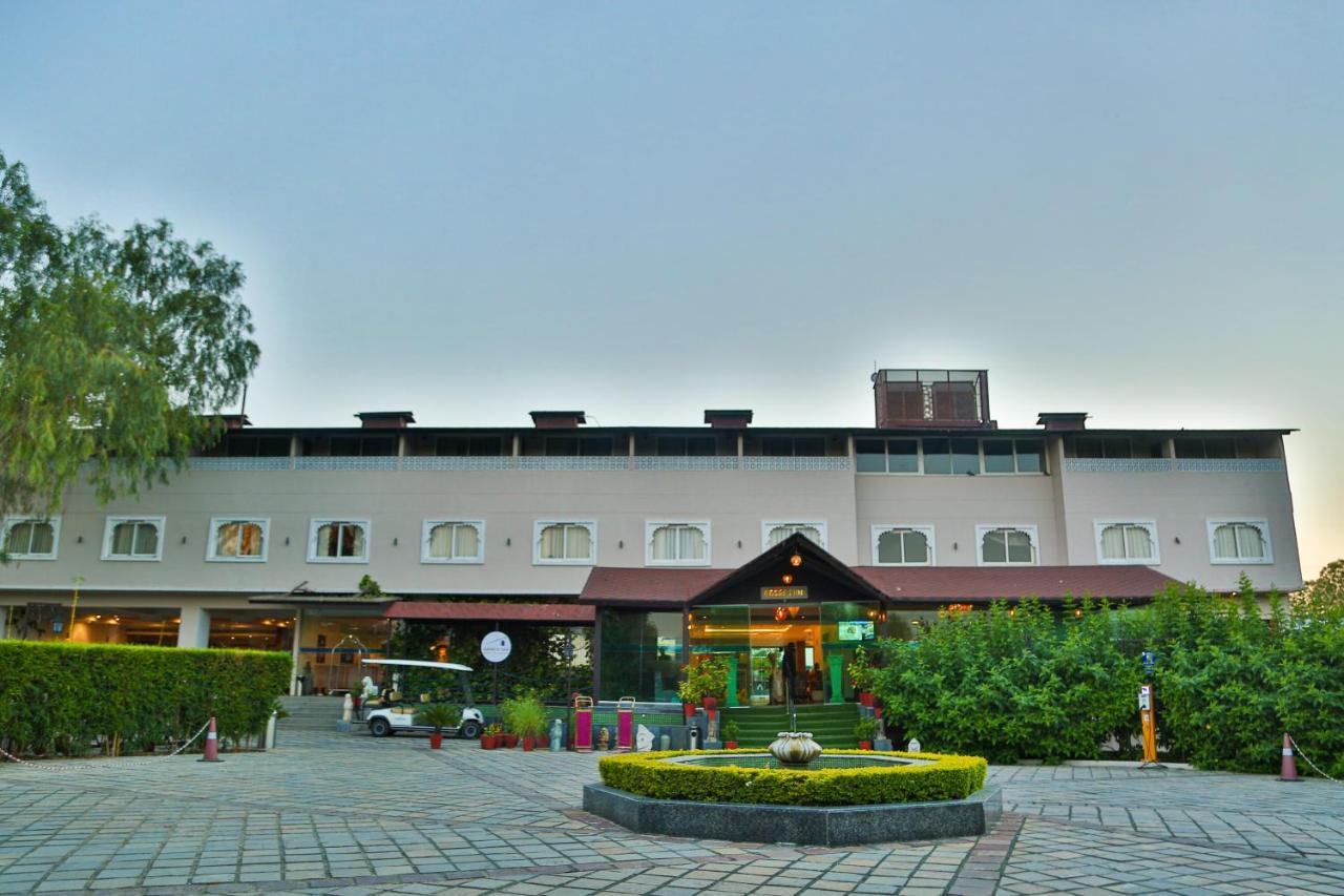 แบมบู สา รีสอร์ต แอนด์ สปา Hotel อุเดเปอร์ ภายนอก รูปภาพ